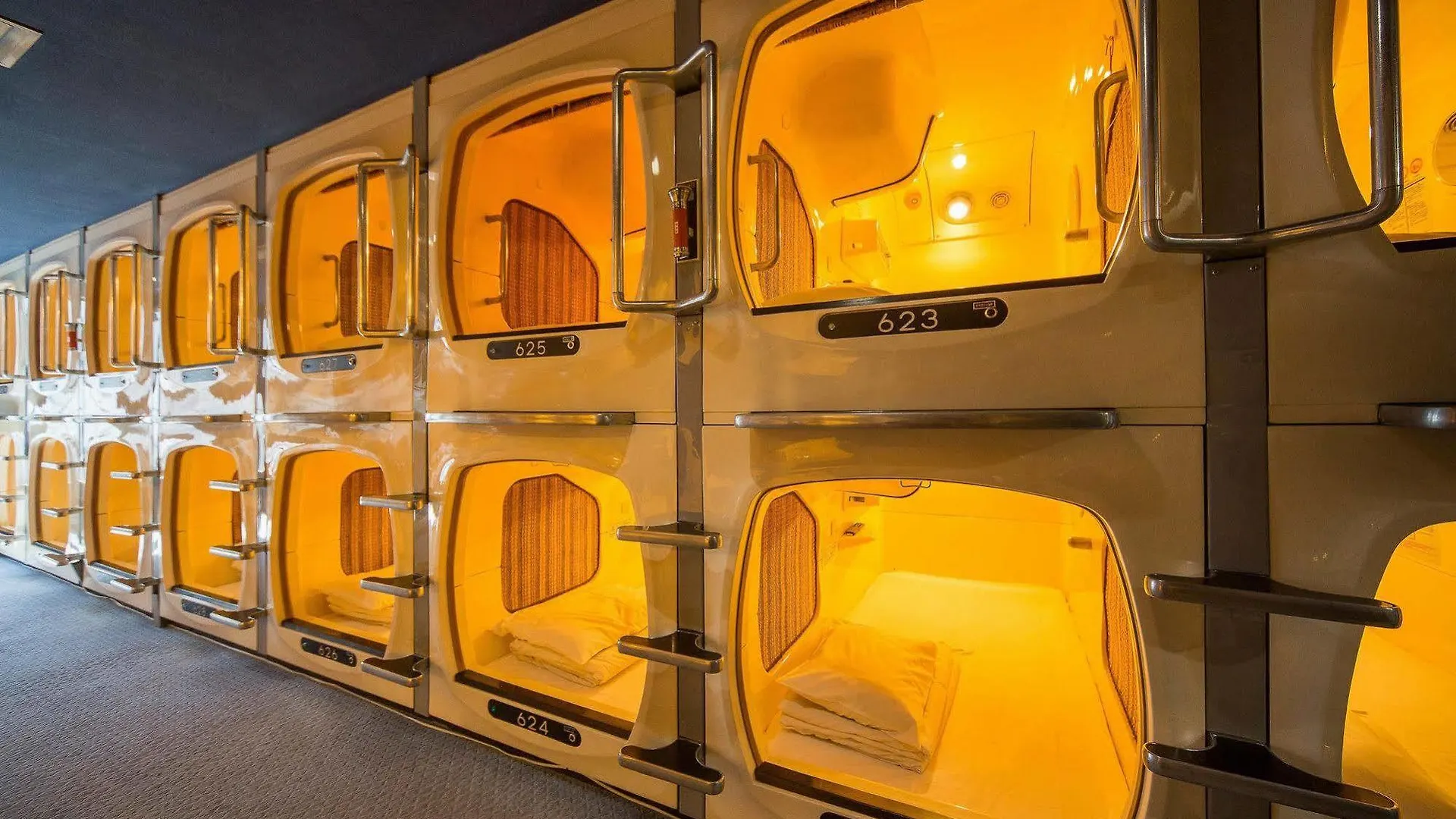 Capsule Inn Sapporo Hostel 2*,